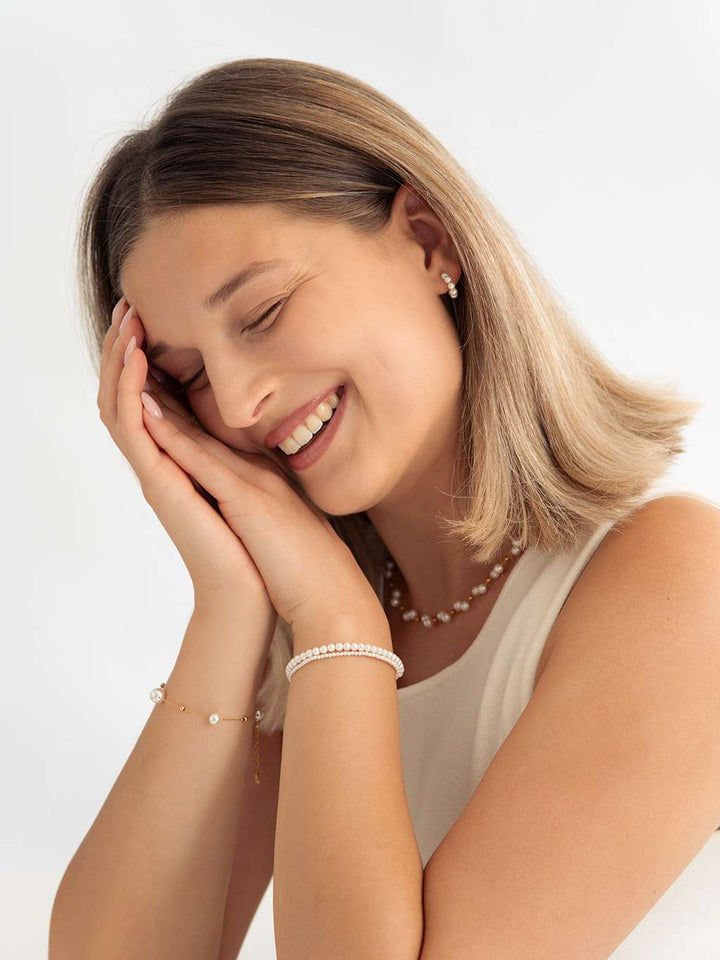 4mm Tiny Round Pearl Armband Gold