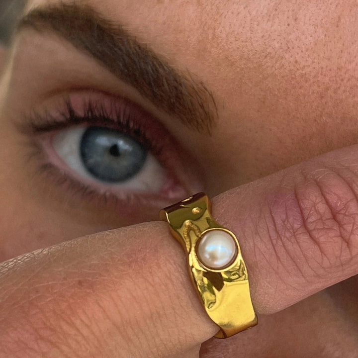 Elegant Natural Gold Pearl Ring