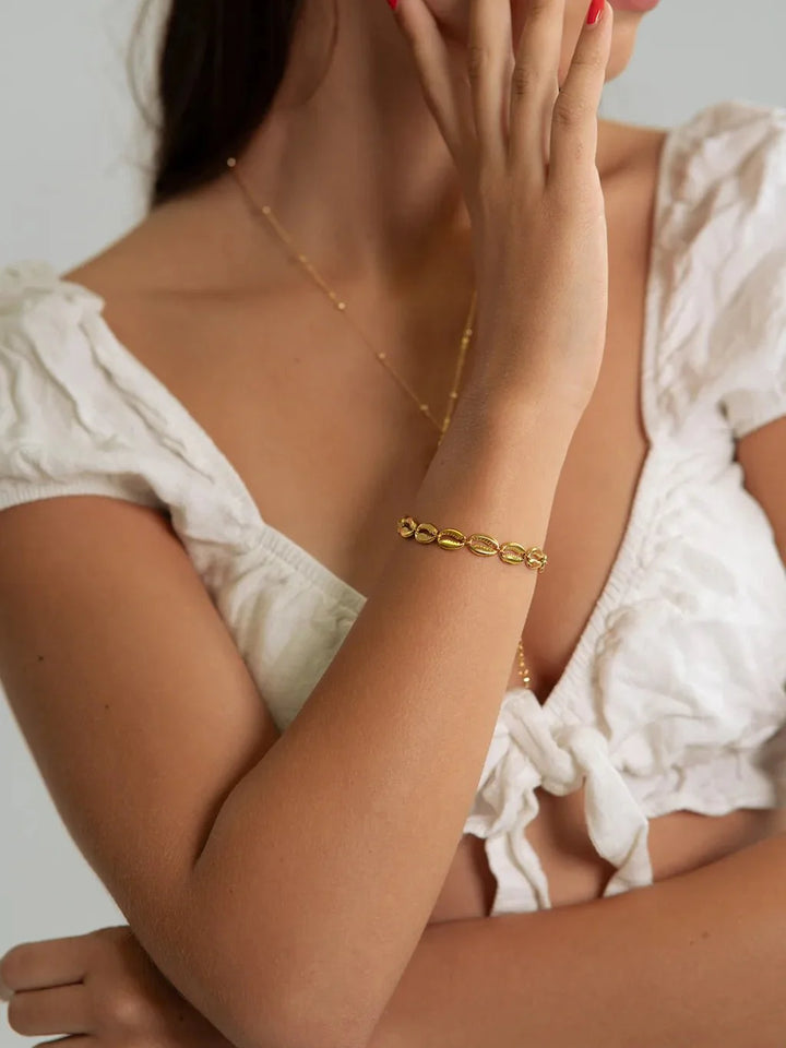 Full Shell Armband Gold