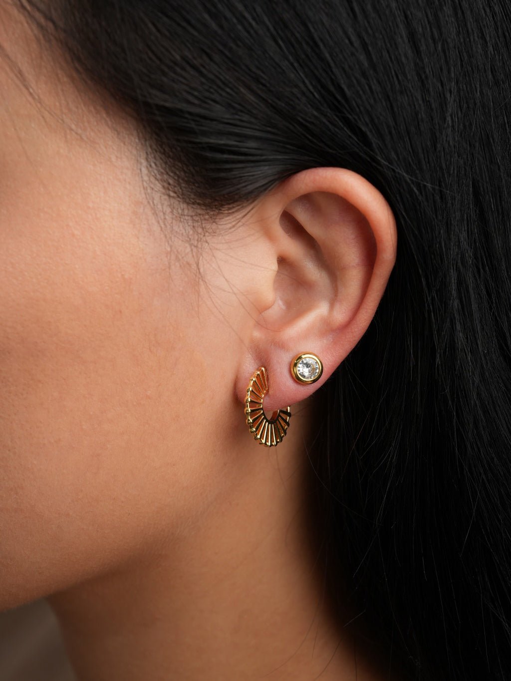 Gestreifte Ohrringe Gold