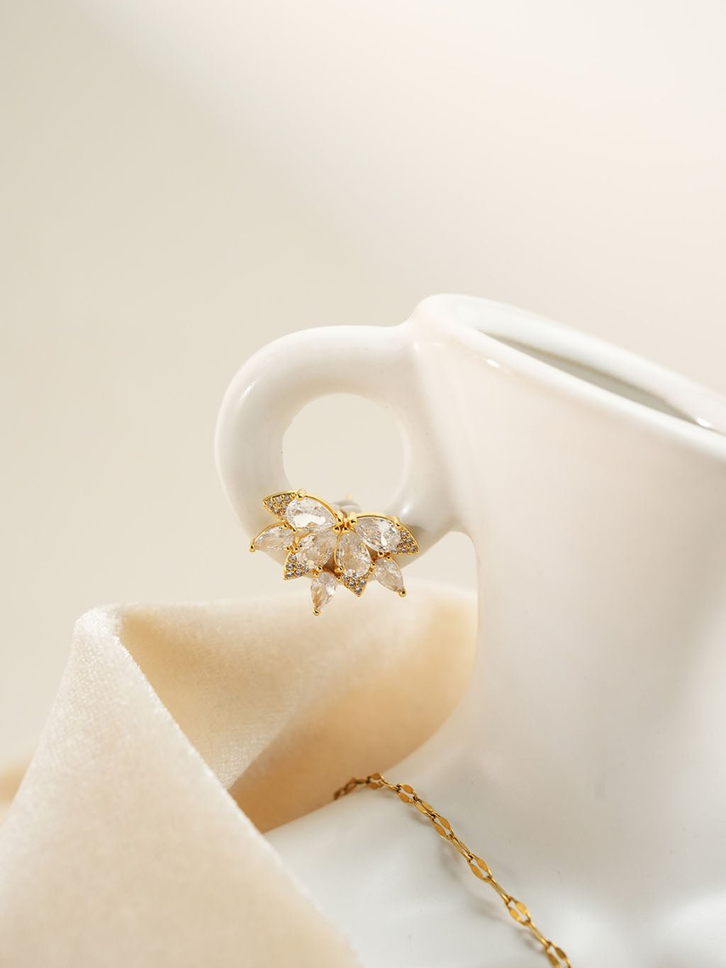 Half Flower Ohrringe Gold