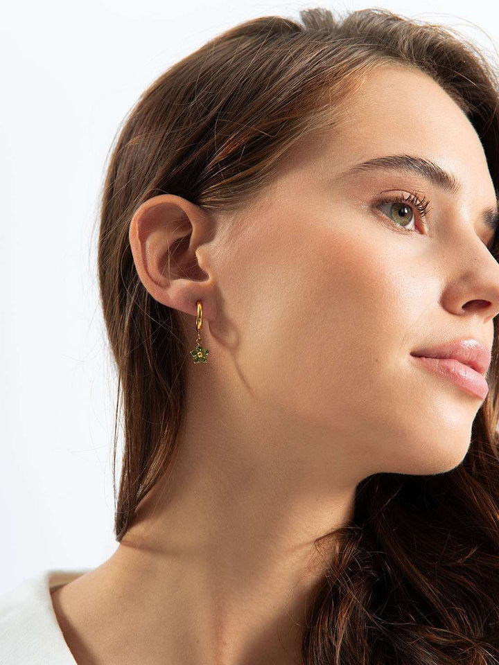 Little Flower Hoop Ohrringe Gold 10mm