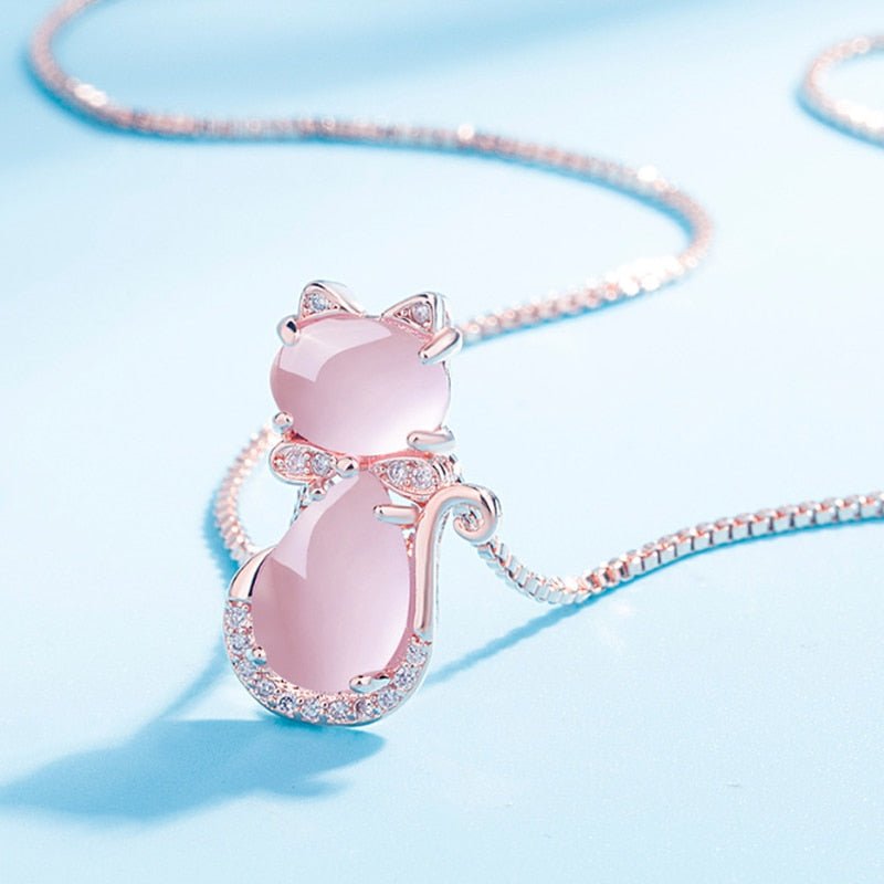 Adorable Pink Stone Cat Necklace with Zircon