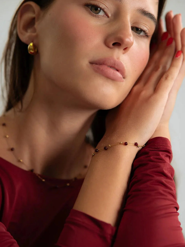 Red Bead Armband Gold