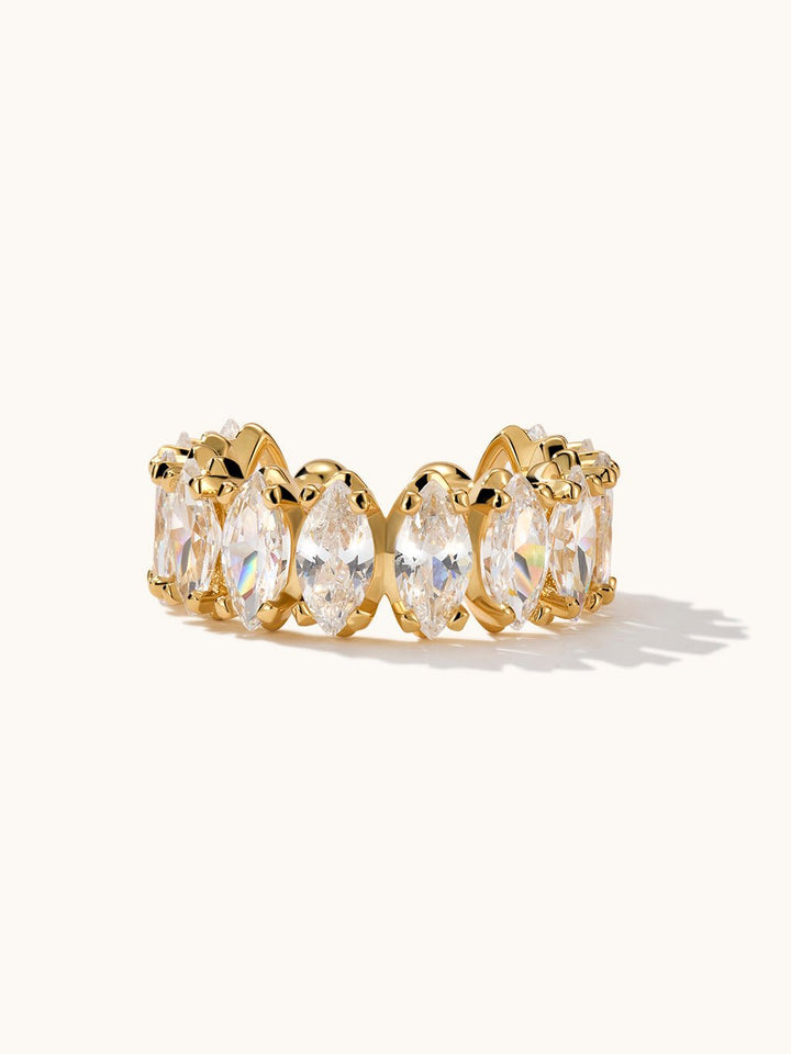 Sparkling Elegant Ring Gold