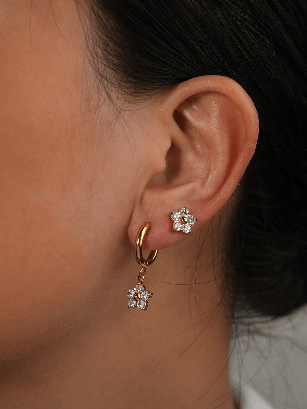 Little Flower Hoop Ohrringe Gold 10mm