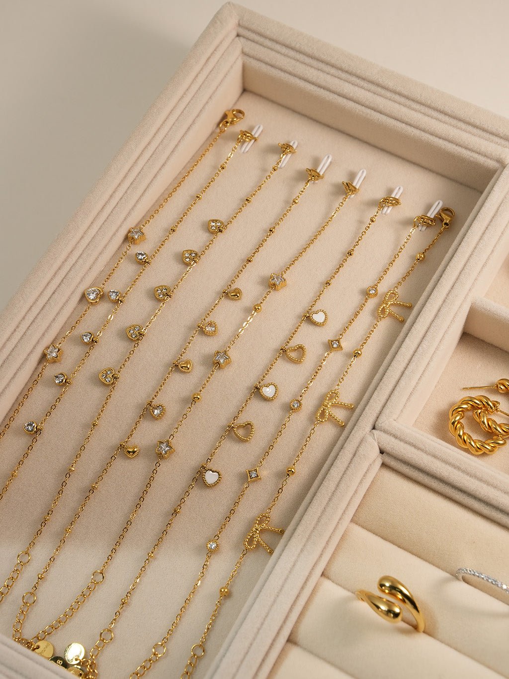 Dainty Heart Armband Gold