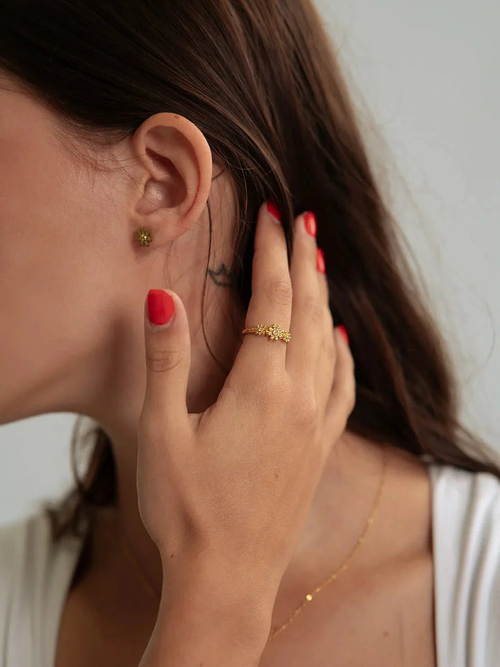 Three Flowers Ring Gold