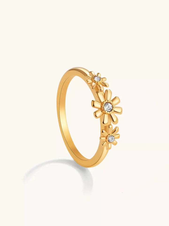Three Flowers Ring Gold