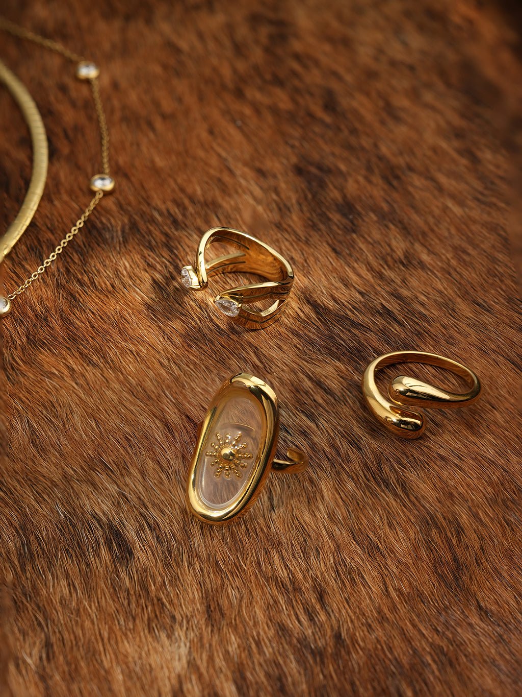 Vintage Floating Gem Ring Gold