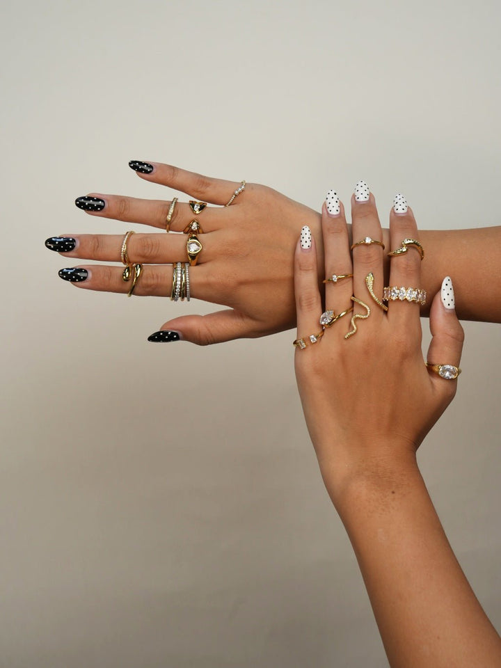 Sparkling Snake Ring Gold