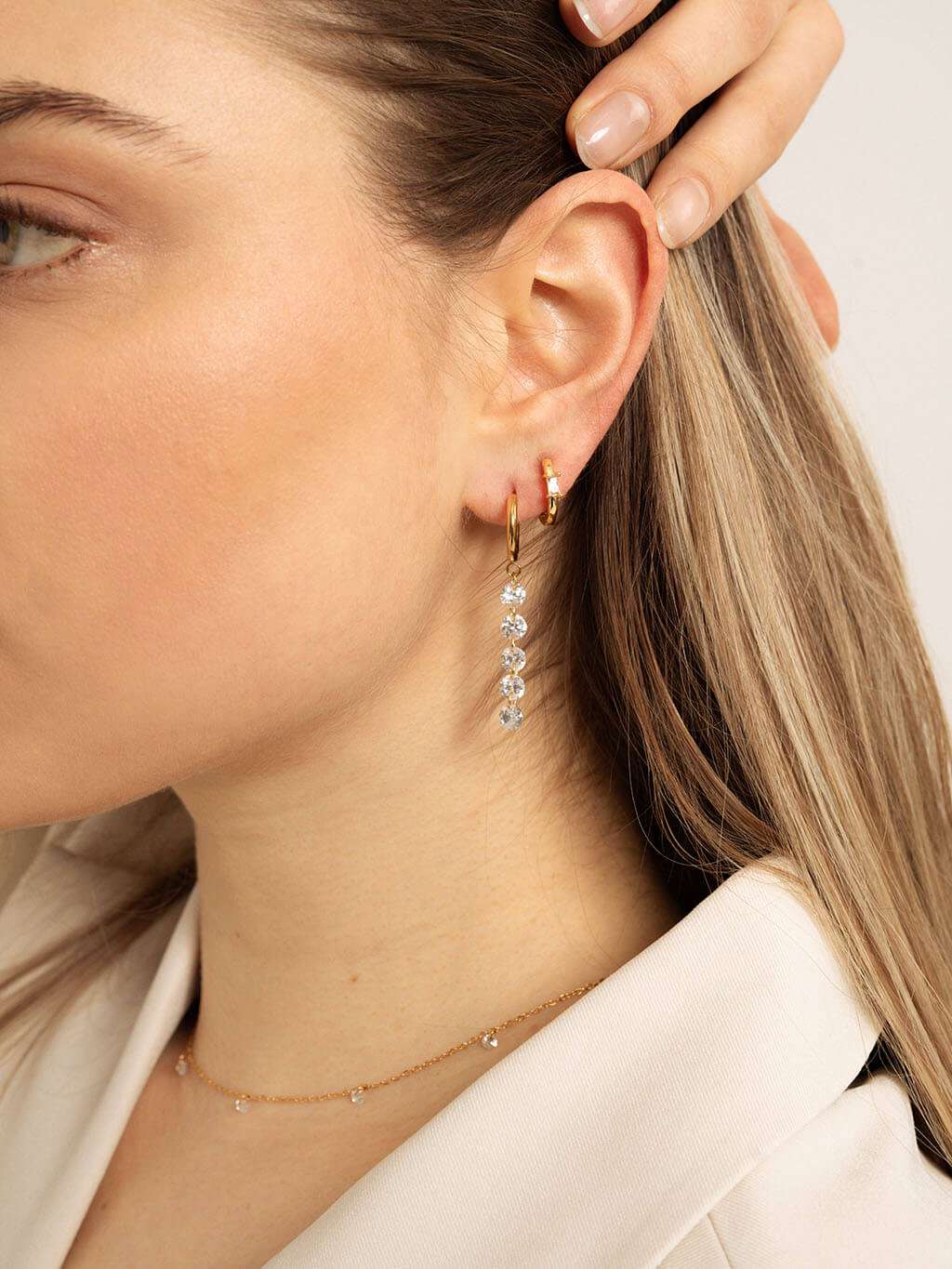 White Creolen Ohrringe Gold