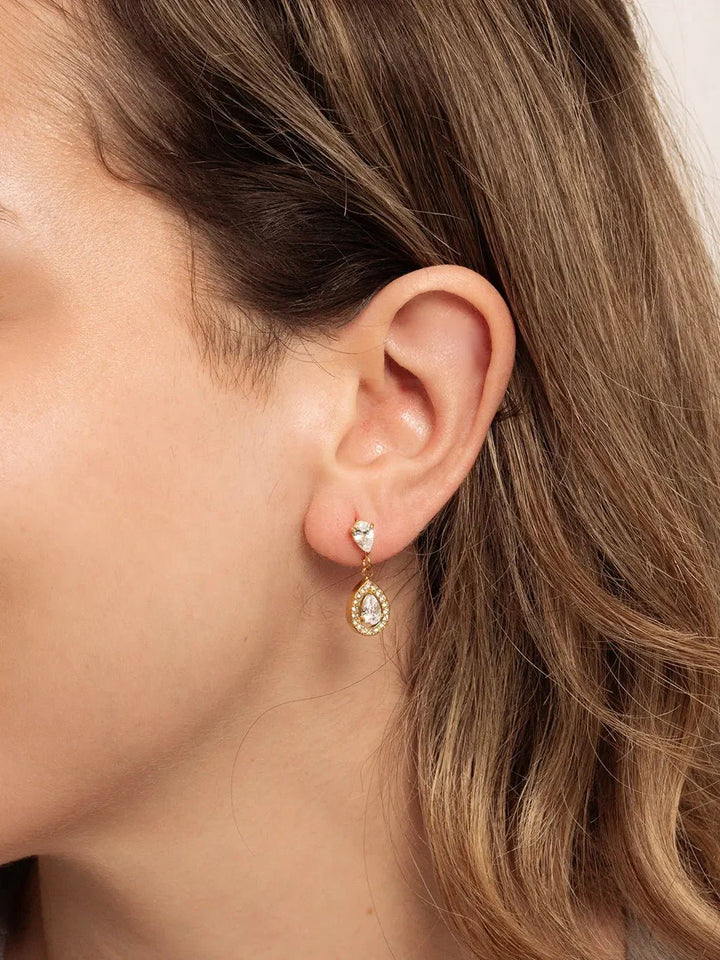White Romantische Teardrop Ohrringe Gold